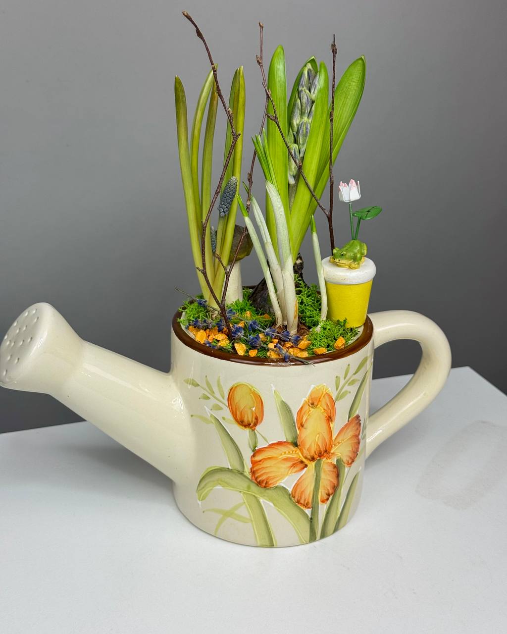 Композиция Лейка с гиацинтом, мускари, крокусом (2)