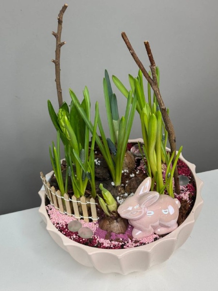 Композиция с первоцветами Форест с гиацинтом и мускариками (4)