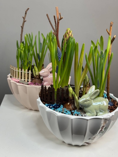 Композиция с первоцветами Форест с гиацинтом и мускариками (2)