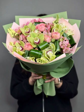 Букет Нектар с орхдеями альстромерией и розой  (3)