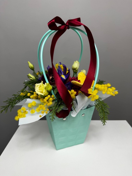 Композиция в сумочке с орхидеей Скоро Май (4)